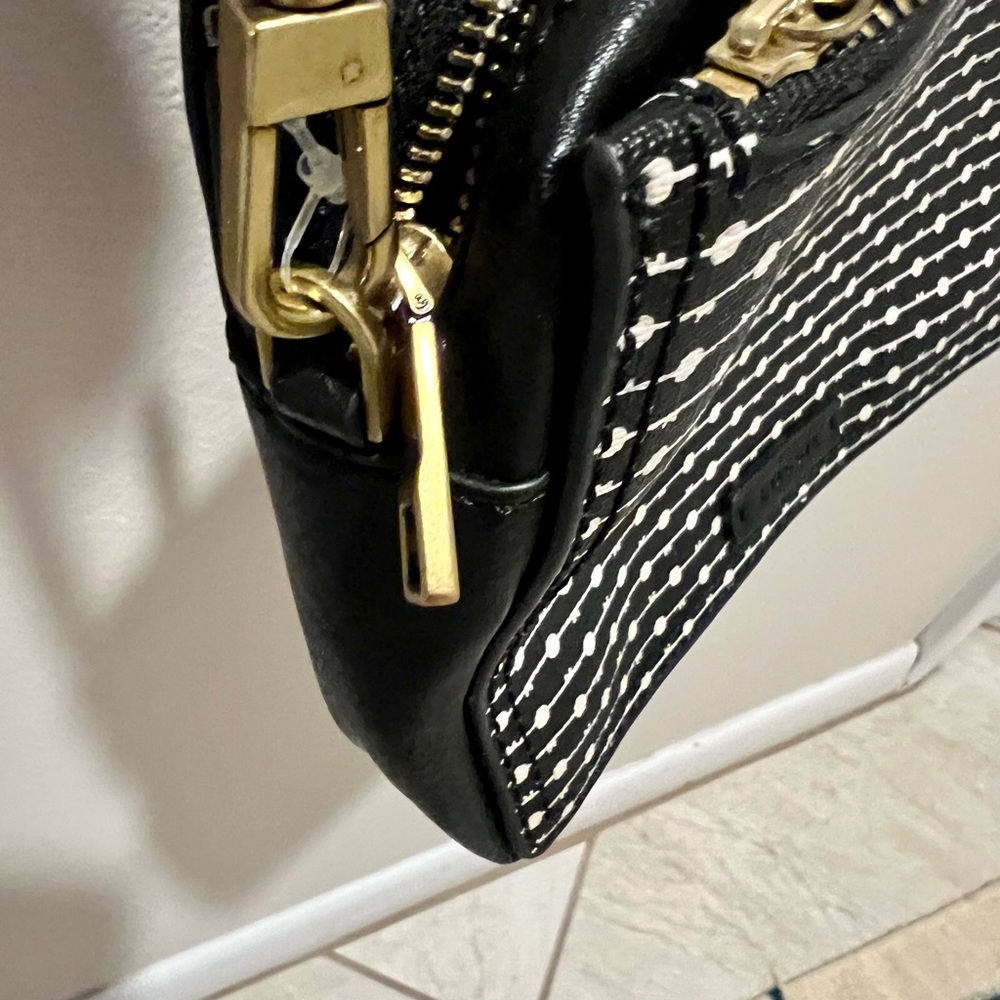 Small Fossil Crossbody New Without Tags - image 3